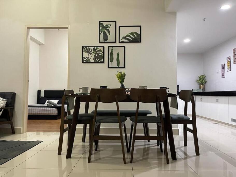 Appartamento The Sugar'Barn@D Perdana Kota Bharu Esterno foto